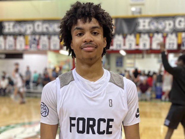 jerseyforce_'s tweet photo. 2-0 day for U17 HGSL at @TheHoopGroup @HGSL_HoopGroup Jersey Shore Jam Fest, incredible day from @BraxtonJones22, who had 44 👀 (8 3s) in Game 2, as well as @noah_pit, who had 24 &amp; 9 in Game 1, @rfchris0 &amp; @JoshuaMichigan provided great spark! Round of 8 trow at 11a #theforceway https://t.co/AFU3o2Fpb0