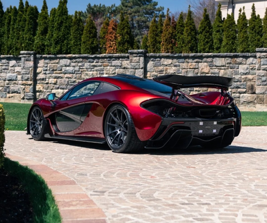 CarPhotoDump's tweet photo. McLaren P1 https://t.co/oRq7e0nua9
