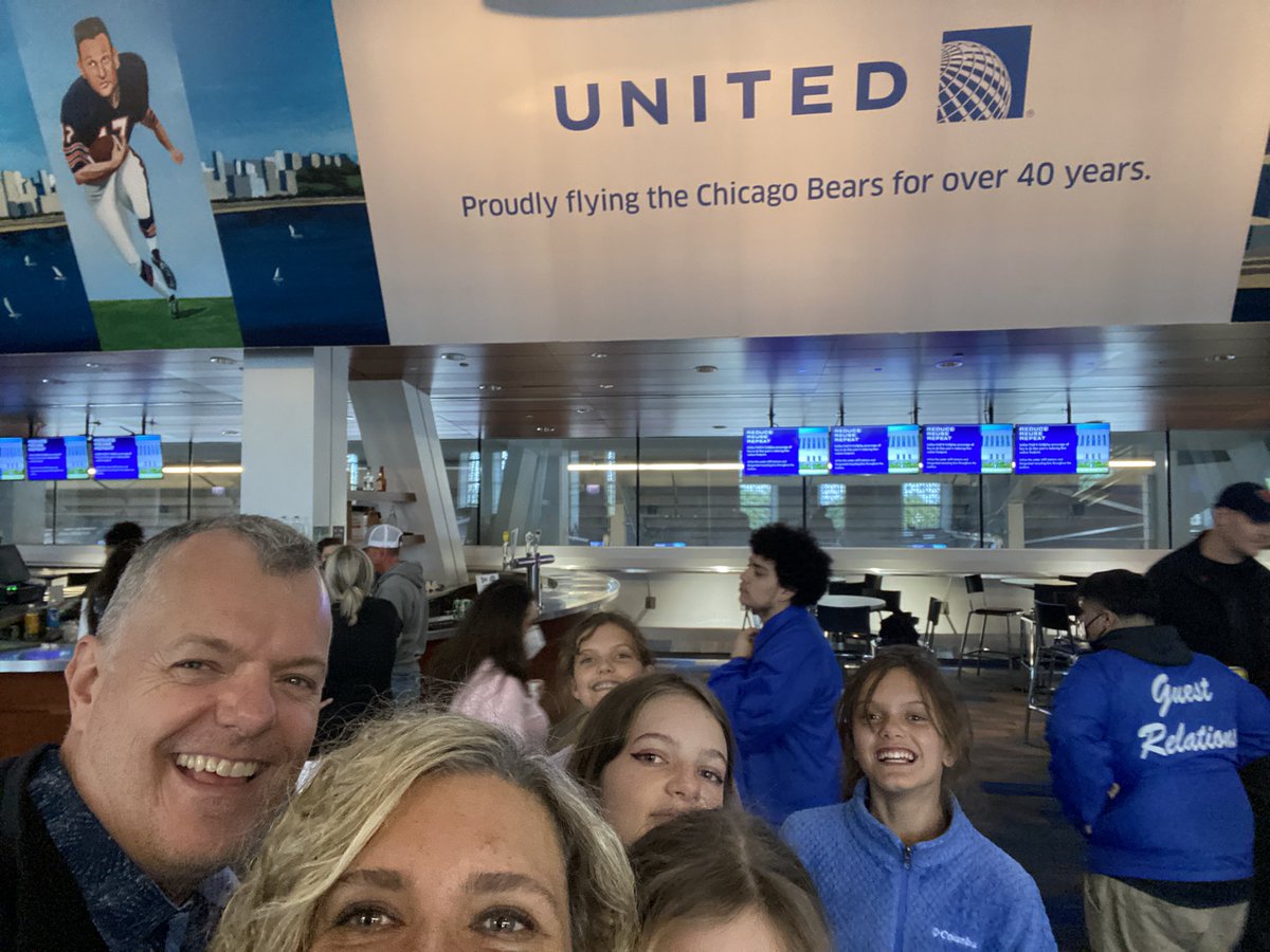 I_Fly_UA's tweet photo. Several attempts to take the right picture 😂. Soldier Field. United Club. Coldplay concert. Family. #beingunited https://t.co/JzOoRl0LAQ