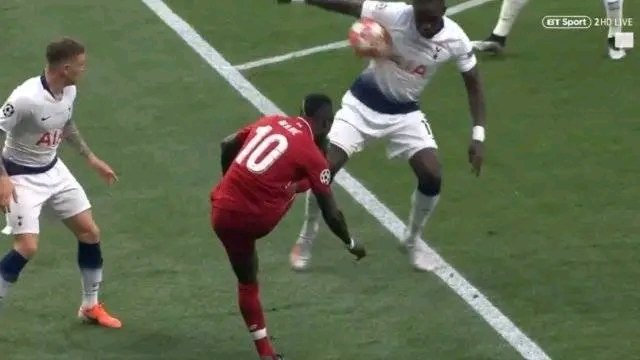 TuchelWorld's tweet photo. النهائي الوحيد الذي فاز به الكلب المستضعف بسبب سيسوكو وركلة الجزاء . https://t.co/o8hZRrtmxC