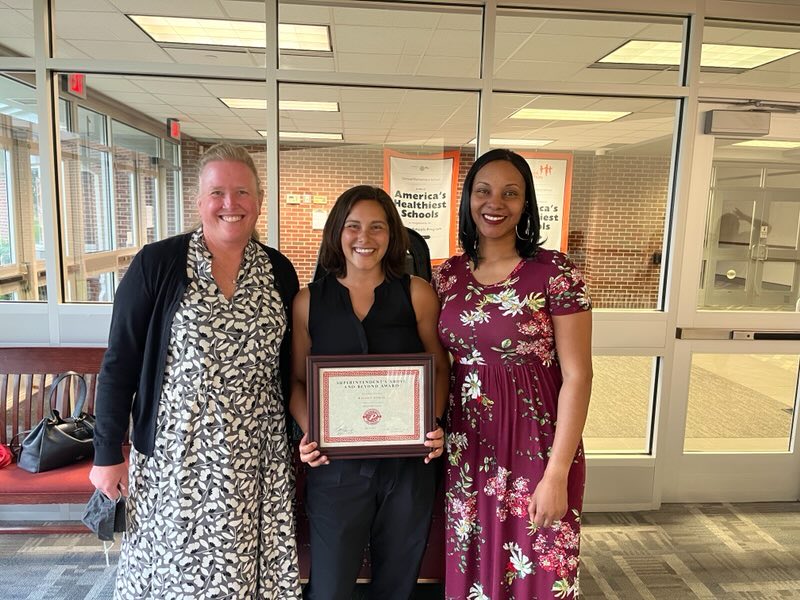 ECES_Pike's tweet photo. Congratulations Miss Tetrick!! Superintendent Above and Beyond Award! ⁦@PikeSchools⁩ https://t.co/4EorMeVpYL