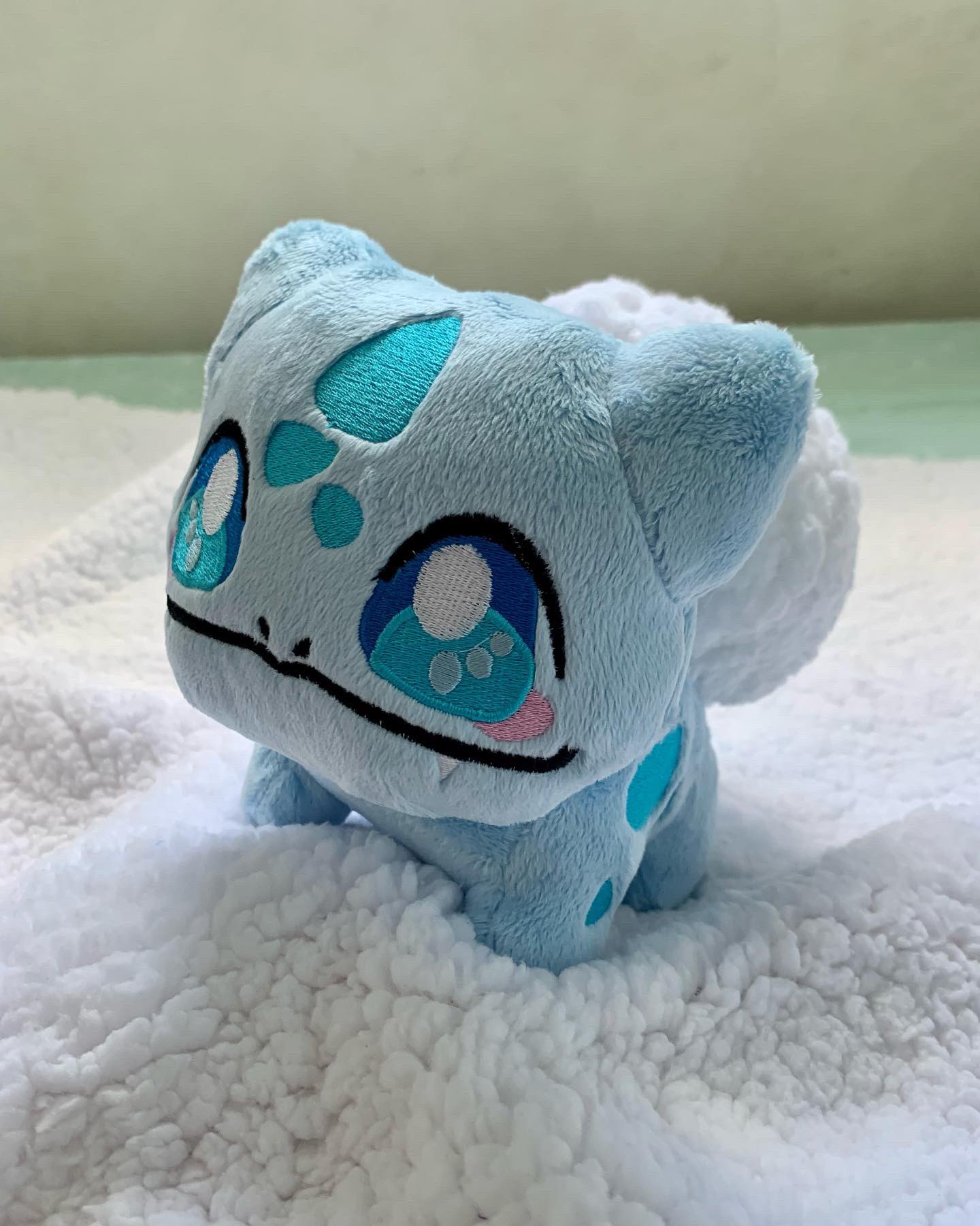 Shiny Bulbasaur Plushie Auction Reminder!