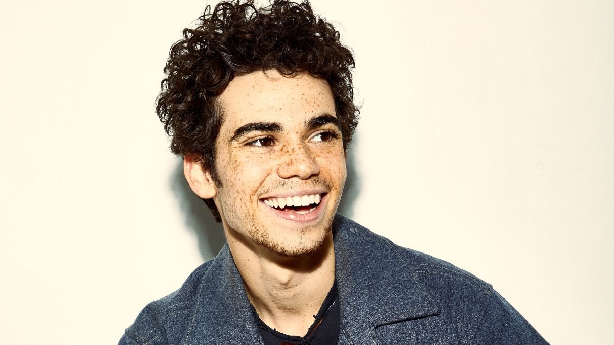 Happy Birthday Cameron Boyce! Fly high Xmobbboytruth!        