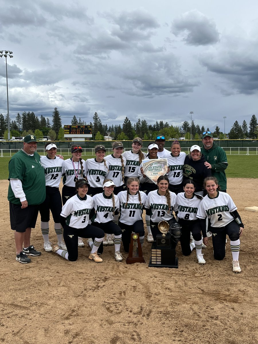 wiaawa's tweet photo. Congratulations to the 4A Fastpitch State Champions, the Redmond Mustangs 

#wastatefastpitch https://t.co/oMConhC0cb