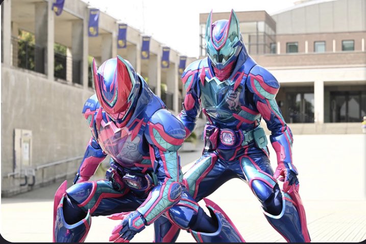 オーバータナル 仮面ライダーリバイス リバイスの最強フォーム来たけど バイスもリバイスドライバー着けてるのはどういうこと T Co Rnxy2butar Twitter