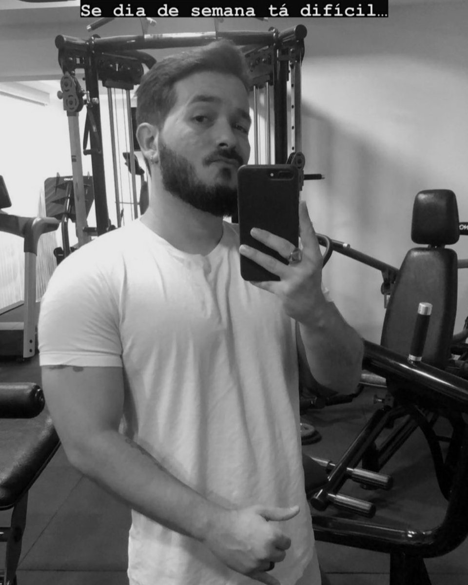 marcelcomfort's tweet photo. — 🔭 Marcel Albuquerque? oh! você quis dizer: o homem dos meus sonhos? 😮‍💨❤️‍🩹 https://t.co/27WyVTD8gA