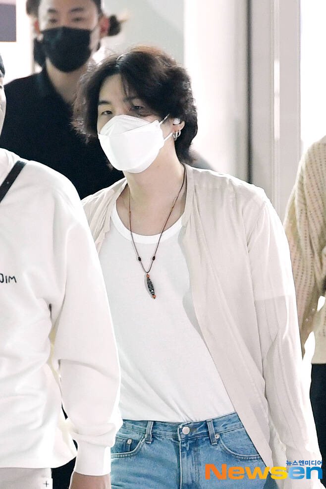 his hair<3