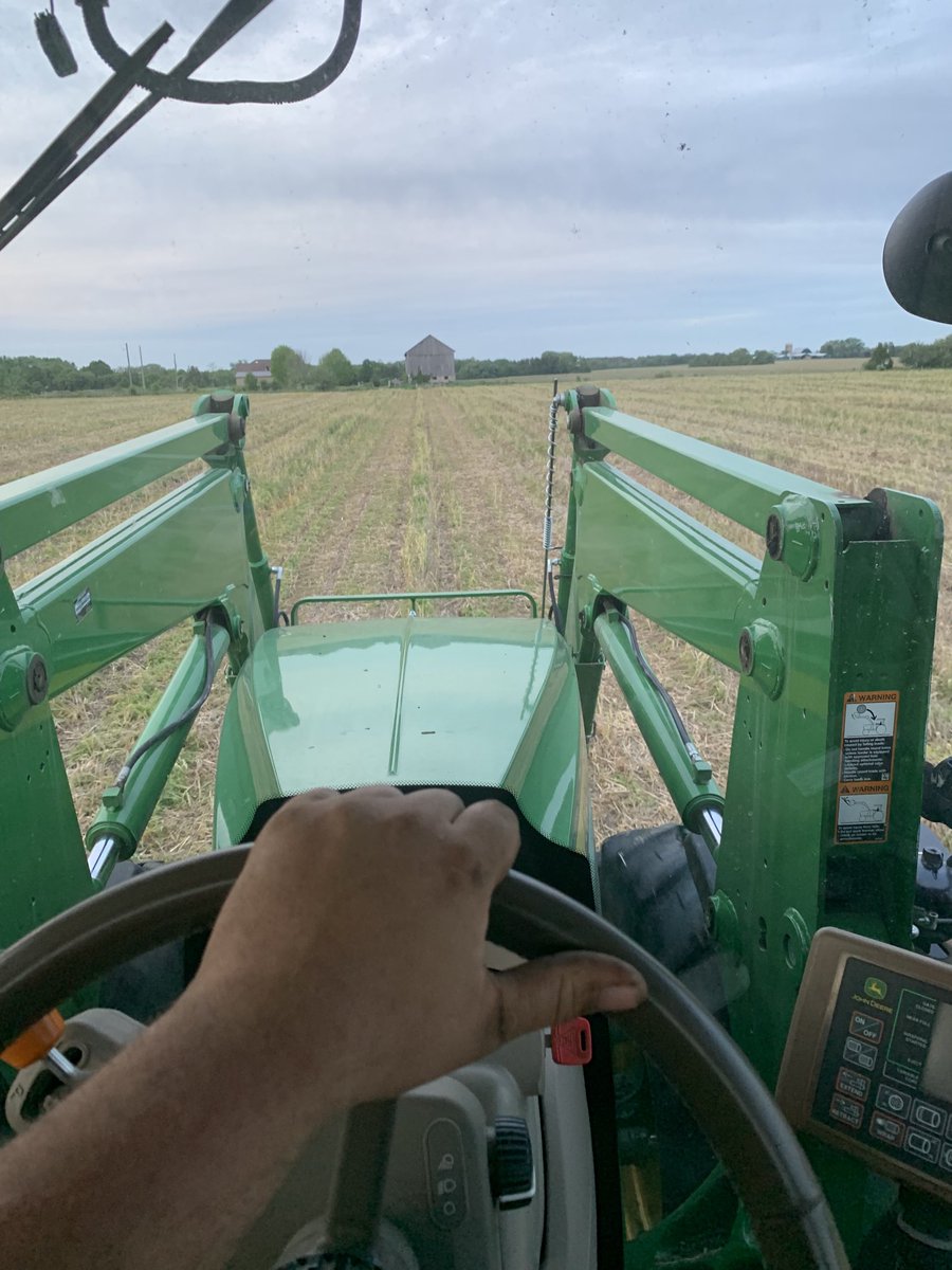 stripper16's tweet photo. Listening to Jason McCoy’s “Nothing but the 90’s” program tonight, feeling nostalgic, so I’m taking it old school. #handoverhand #realcountrymusic https://t.co/LV32JCbhLl