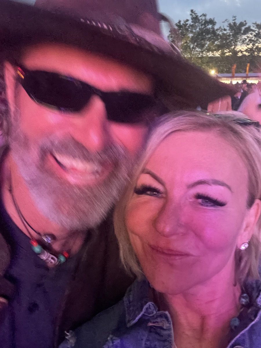 We may be a bit blurry, however we had a great time ⁦@BottleRockNapa⁩ on night #1. Now onto night #2. So much fun with my BABY!!!!! ❤️