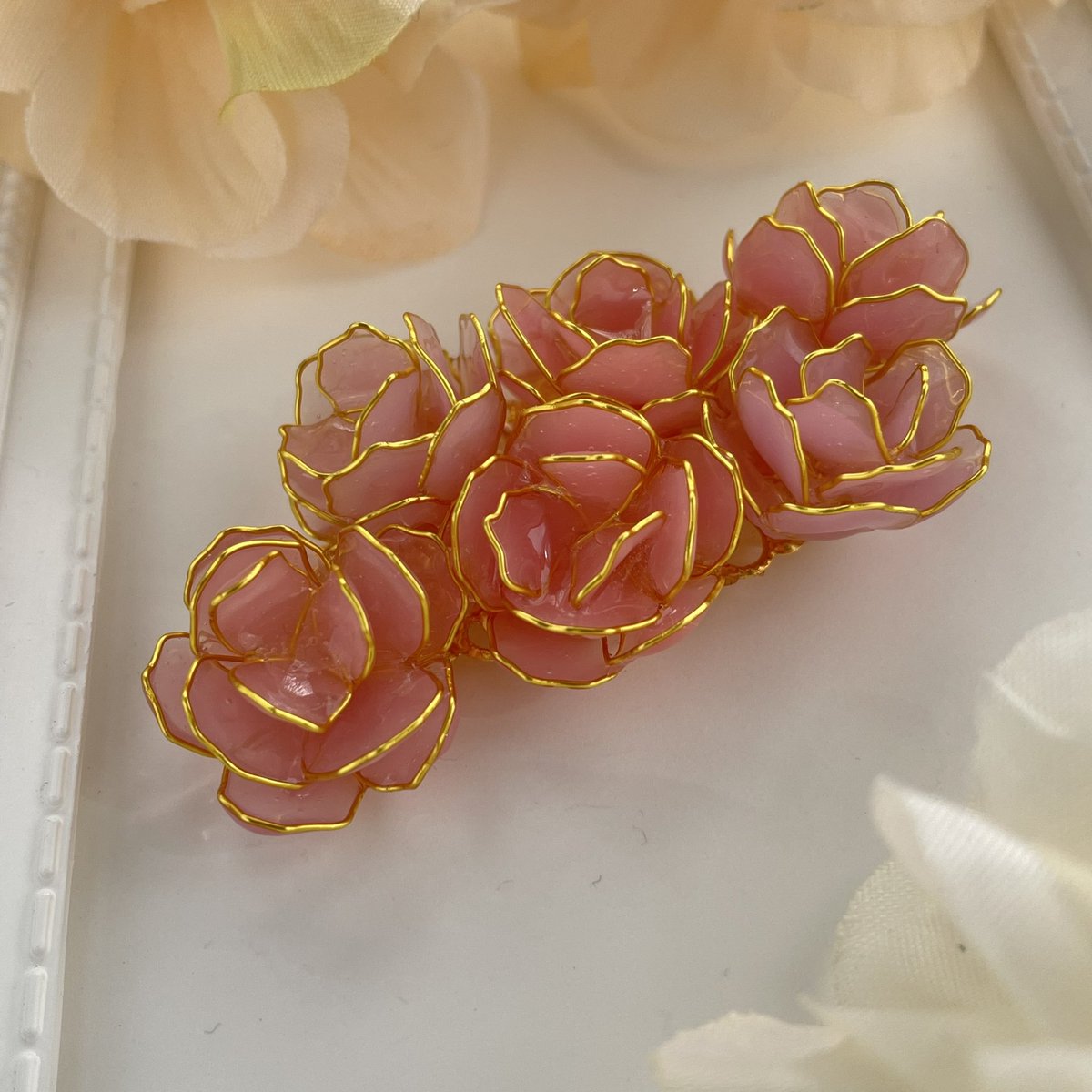 ハンドメイド 花雫 バレッタ 優美 トルコキキョウ T Co 0hi2nvweyk 花 言葉のように優美に 可憐に ほわっと温かみのあるトルコキキョウに仕上げました トルコキキョウの花言葉は 優美 すがすがしい美しさ 希望 誕生花は 6月28日 7月
