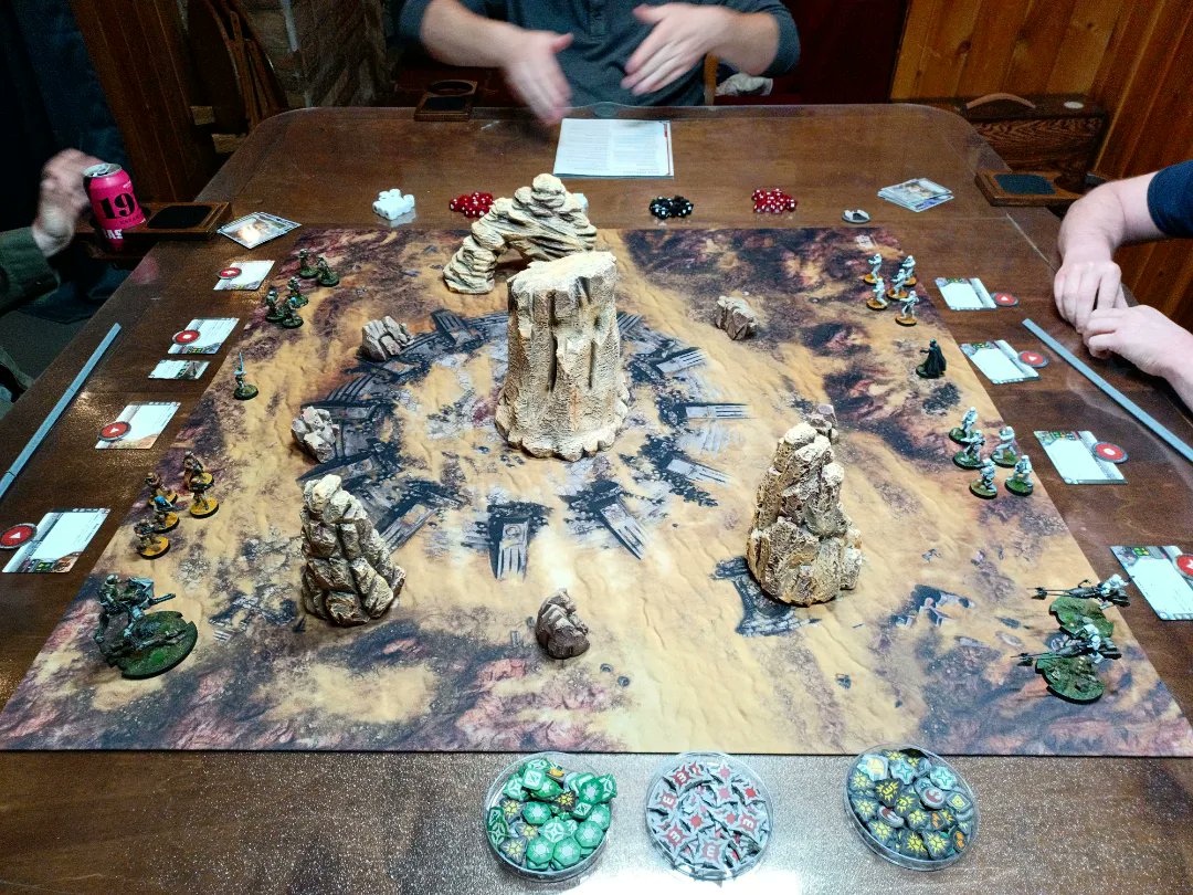 Elle_FireSpray's tweet photo. Terrain by @gamemateu
#introgame #StarWarsLegion https://t.co/y2MBVIeK9O