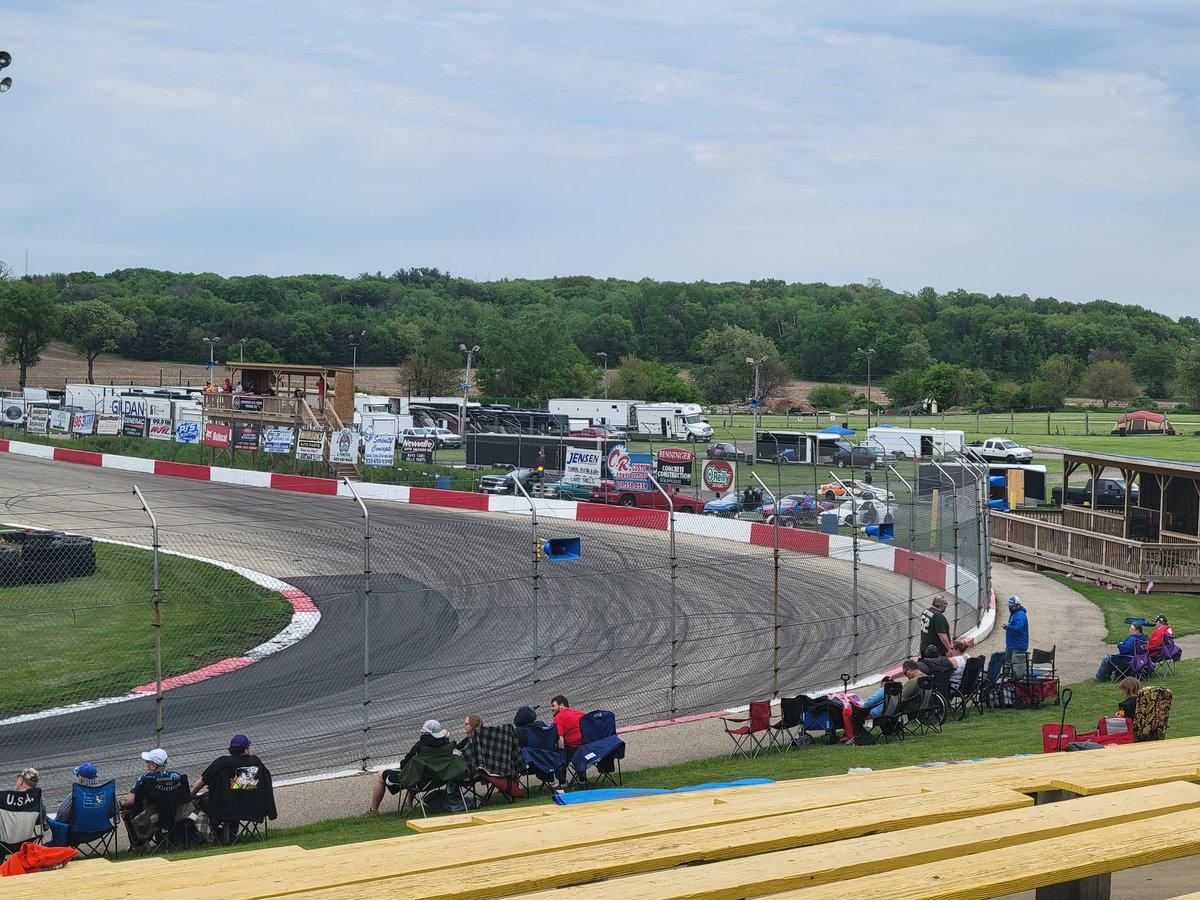 ChiqitaMJ's tweet photo. WiscoMoto. The excitement of Wisconsin Motorsports is available in every corner of our state.  I have the privilege of promoting this great local sport. #joinme #motorsports #jefferson #speedway #racing #fasttrack #saturdaynight #wisconsinweekend #memorialdayweekend https://t.co/mMcOKZGrlk
