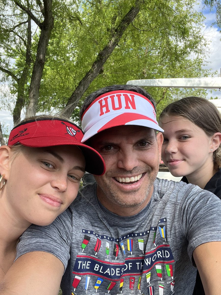 RolyAcostaJAGCo's tweet photo. Life is bueno! #crewdad #mygirls https://t.co/7E5ty6Us0V