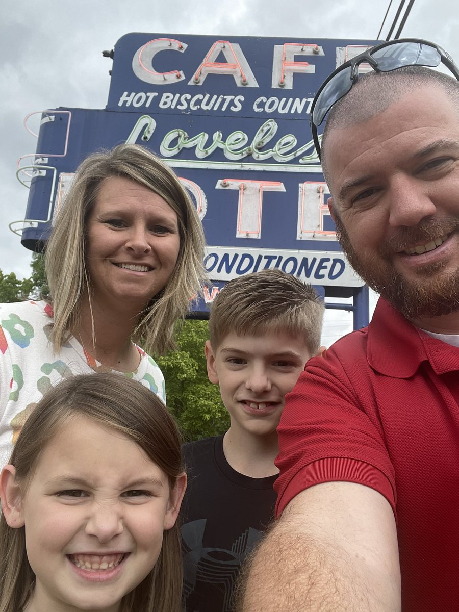 jmac598's tweet image. Favorite place to eat in Nashville @LovelessCafe #MyLoveless