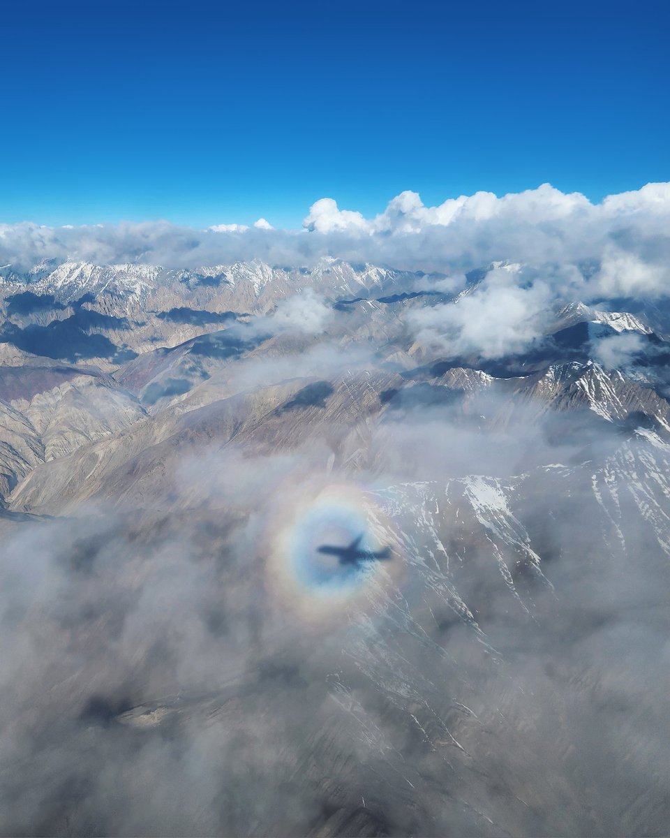 AudiPhotography's tweet photo. What a perfect end to the trip. The view outside my window this morning on my way back from Leh. https://t.co/P3BJ2Uz9zw
