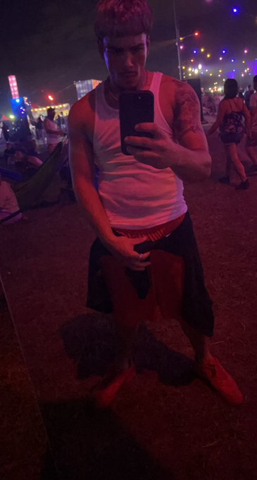 If you don&rsquo;t like me fuck off https://t.co/thyXwAswZY