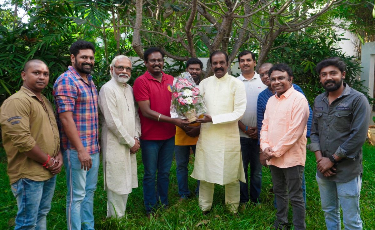 actor Raja official (@greatraja20) on Twitter photo கவிபேரரசு அய்யா திரு.வைரமுத்து அவர்களின் வரிகளில் அண்ணன் இயக்குனர் திரு.விருமாண்டி அவர்களின் இயக்கத்தில் "கடன் பாடல்" இன்று
இசையருவி-1.30(மதியம்)
கலைஞர் தொலைக்காட்சி-5.30 (மாலை)ஒளிபரப்பாகிறது.
காணத்தவறாதீர்கள்.
<a href="/pkvirumandi1/">virumandi</a> <a href="/Vairamuthu/">வைரமுத்து</a> <a href="/RameshVinayakam/">Ramesh Vinayakam</a> <a href="/Pk_dop/">PK varma</a> <a href="/AnthonyInParty/">Anthony Daasan</a> கவிபேரரசு அய்யா திரு.வைரமுத்து அவர்களின் வரிகளில் அண்ணன் இயக்குனர் திரு.விருமாண்டி அவர்களின் இயக்கத்தில் "கடன் பாடல்" இன்று
இசையருவி-1.30(மதியம்)
கலைஞர் தொலைக்காட்சி-5.30 (மாலை)ஒளிபரப்பாகிறது.
காணத்தவறாதீர்கள்.
<a href="/pkvirumandi1/">virumandi</a> <a href="/Vairamuthu/">வைரமுத்து</a> <a href="/RameshVinayakam/">Ramesh Vinayakam</a> <a href="/Pk_dop/">PK varma</a> <a href="/AnthonyInParty/">Anthony Daasan</a>