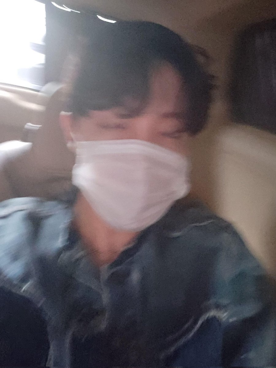 jeonjungkook07k's tweet photo. #hopejoon @BTS_twt #haveasafeflightBTS https://t.co/Y9RbjK6Jvg
