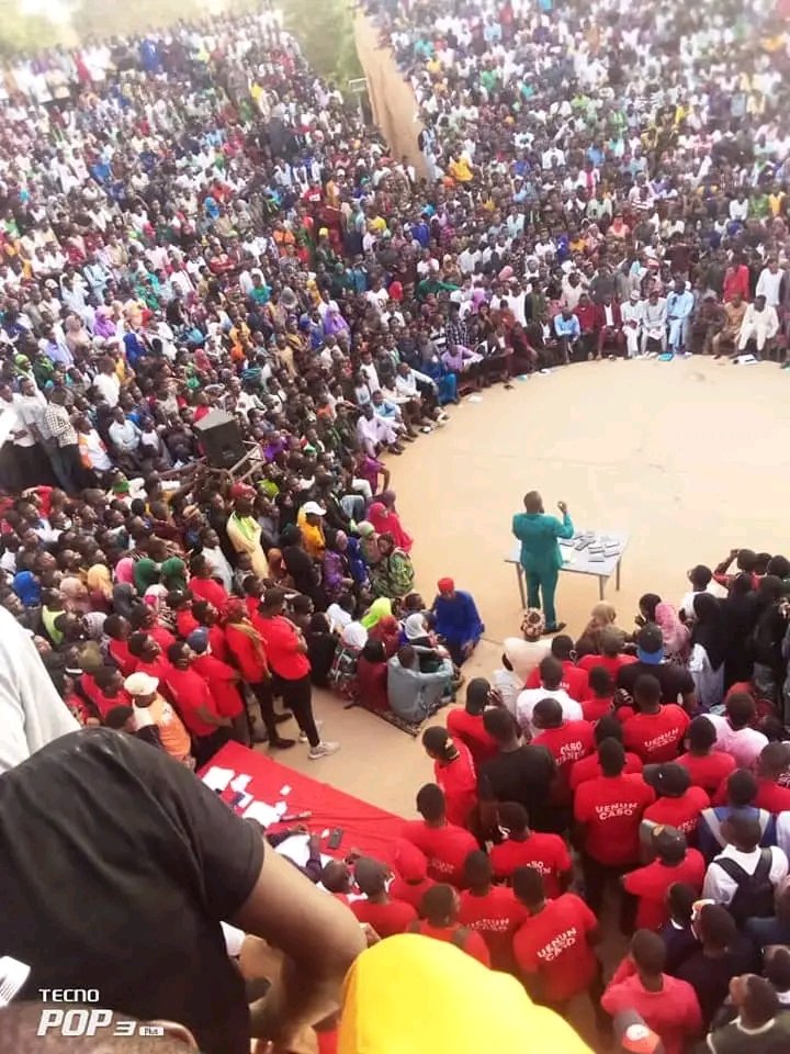 L'histoire retiendra que la révolution Verte est ce qui va de mieux que toutes autres formes de révolution  à l'UENUN ...