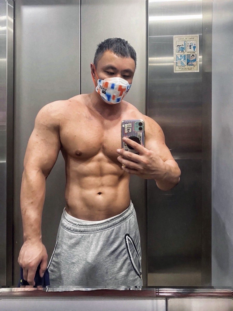 突然發現電梯的聖光！
