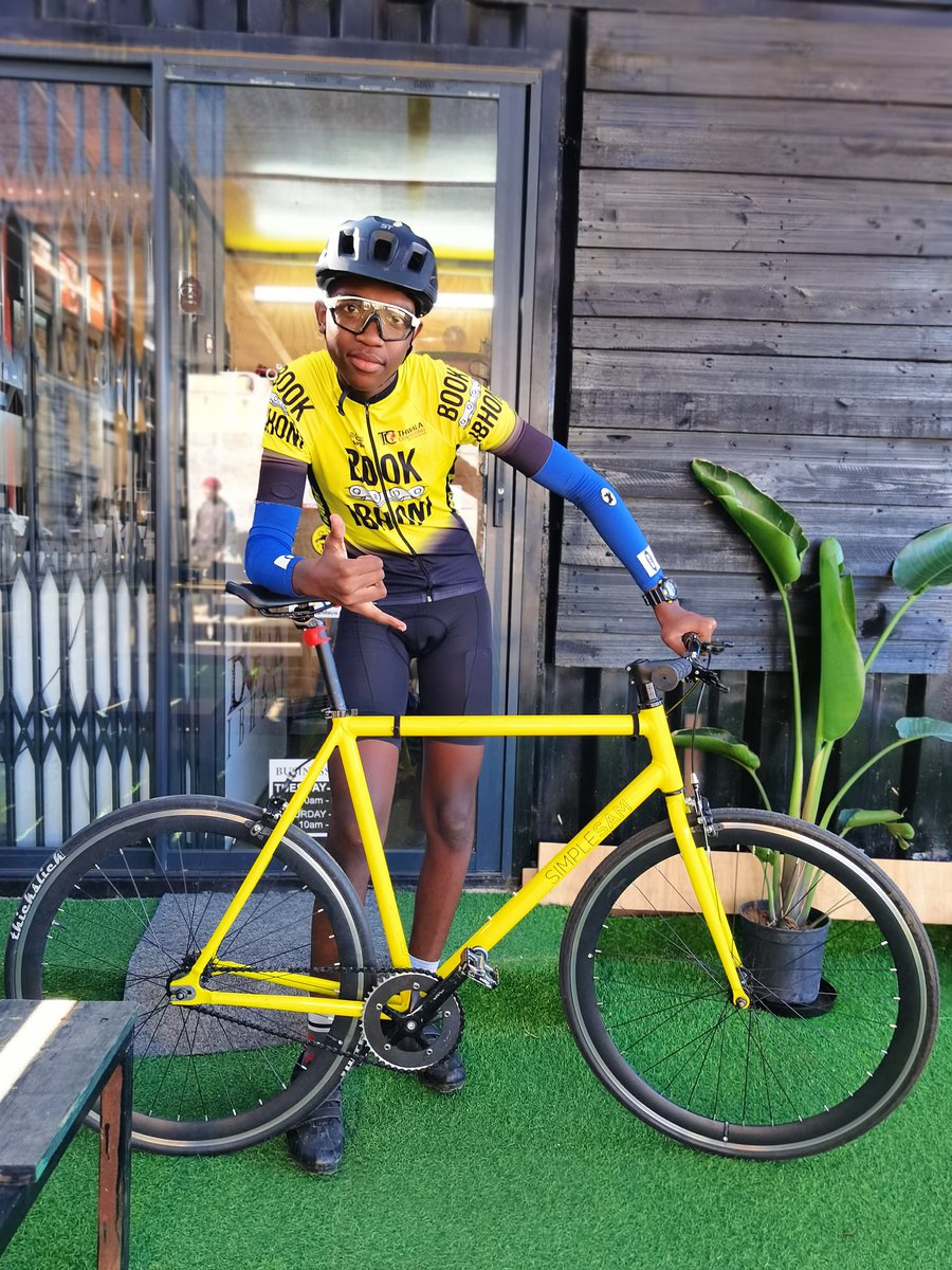 Mpumi_Mtintso's tweet photo. Maybe #SimpleSam should be our team bike 🤣😅 already got the colors.

Single Speeding all races 🚴🏿‍♂️🏁🙌🏿😅 https://t.co/HeTOCuGkmW