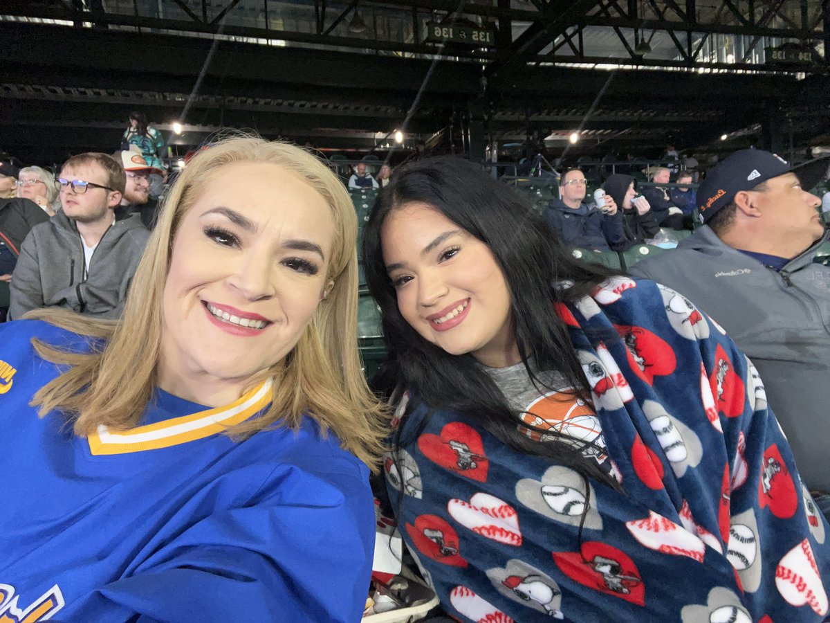 laragarza's tweet photo. #seeusrise #seattleseeusrise @Mariners @TMobilePark https://t.co/AV8nvbLqPy