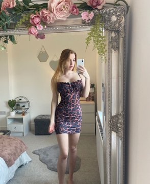 Wenn du ganz nackt sein willst, also retweete mein Foto, dann schreib mir