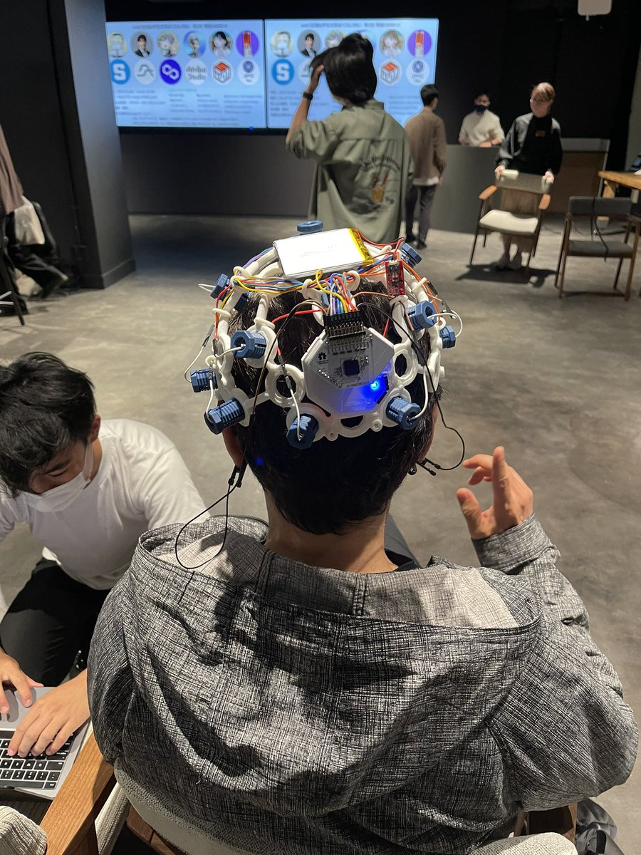 DMM会長　亀山敬司 tweet media