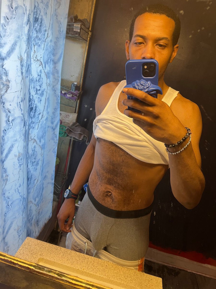 IBoulevardez's tweet photo. Ugly? No way in hell ๐ฅฒ๐คฃ๐คค๐คง #GymIsHisName #ChiTownNative https://t.co/cl86UK3PBv