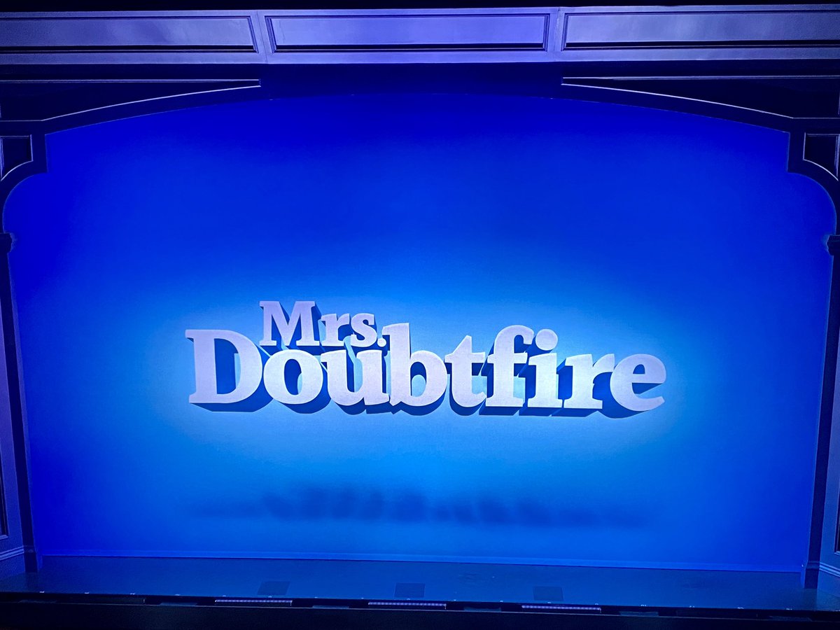 JourneyWJBlog's tweet image. Wow. Mrs. Doubtfire. We finally did it. 😅 After 5 cancellations over the course of 2.5 years, we finally saw @doubtfirebway, and let me tell you, it was worth the wait! 💙 The show was full of laughs and highlights all of the iconic scenes from the movie. #DoubtfireBway #NYC