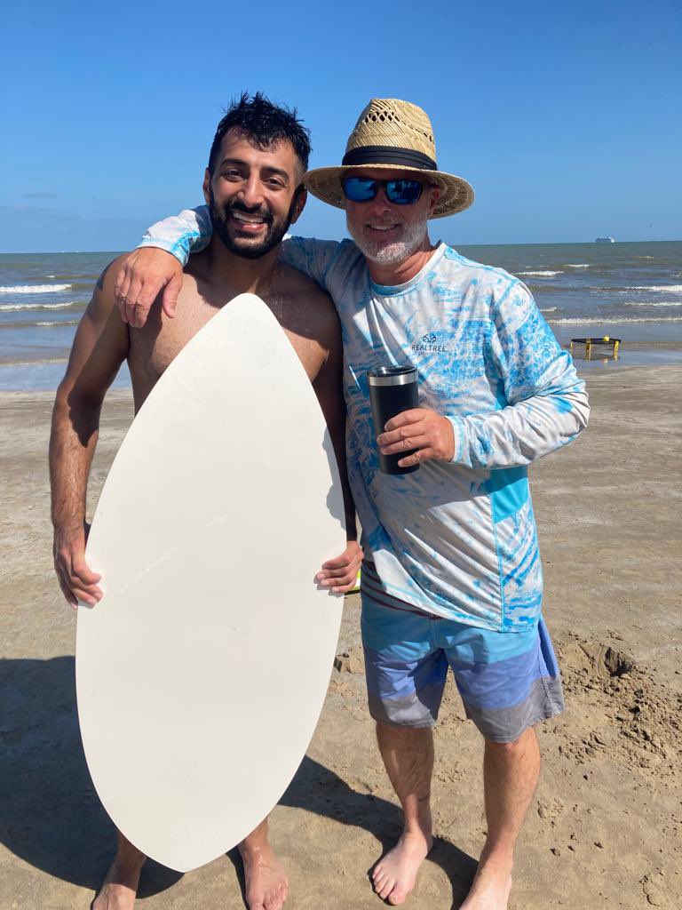 Today at the beach I couldn't find any parking so this guy got in his car all sandy once he saw me struggling and moved his car to make room for me. We hung out, I taught him how to skim, and we prayed together for a better world. I didn't get his name so please help me find him!