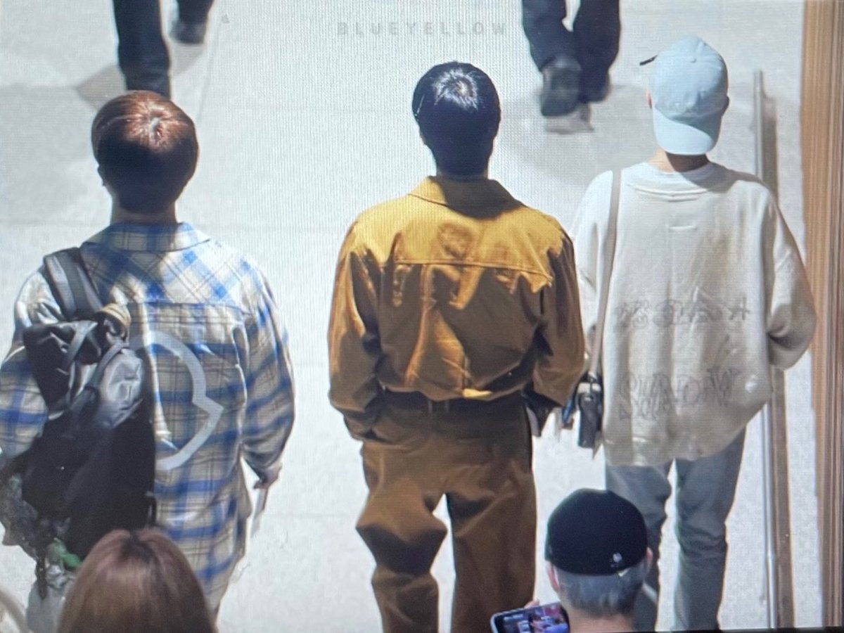 littlemoreluv_'s tweet photo. .        듬                        직                 말랑 https://t.co/8RZIkHWT8z