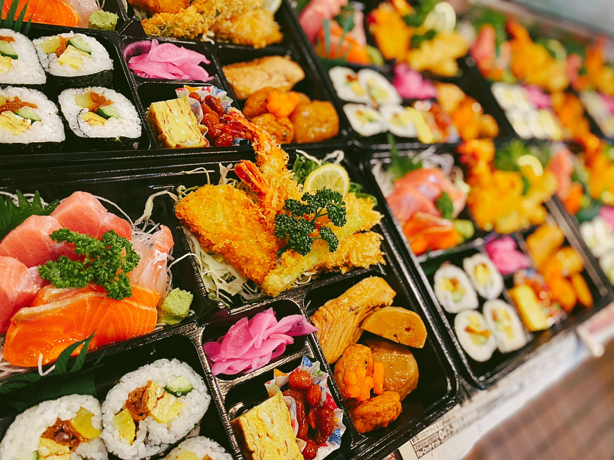 いさみ寿司 こんにちは こんな陽気の時には特に海鮮丼定食がよくでます お酢パワーで 暑いも乗り切ってまいりましょ W 冷たい麦茶ご用意してお待ちしております いさみ寿司 常総市 水海道 定食 ランチ 海鮮丼 寿司屋 つくば 守谷
