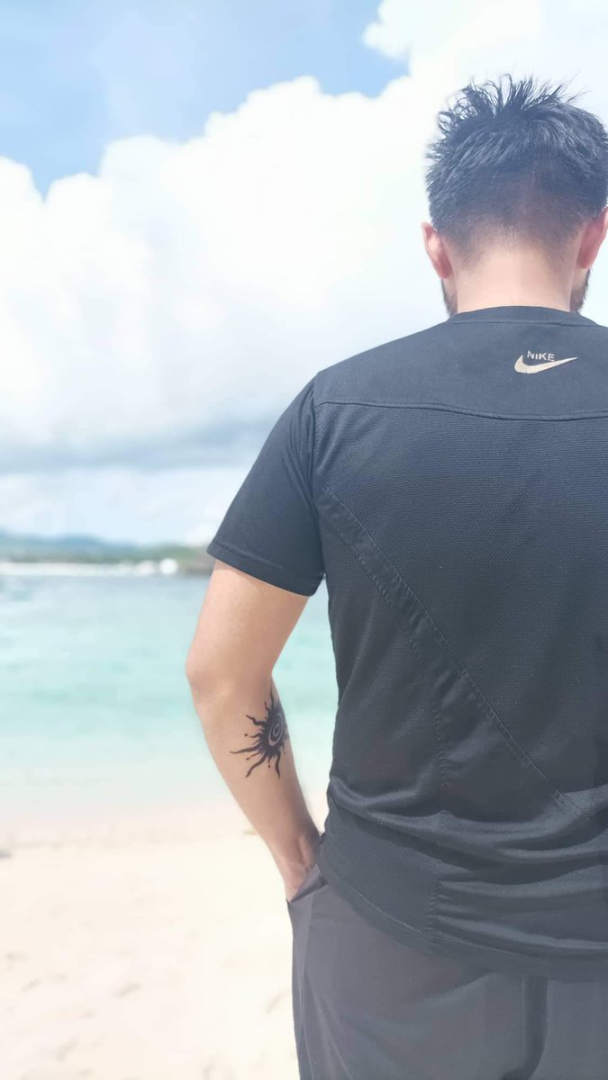 First time in boracay!

#pagbigyan
#sorryma
#sorrypa
#hindipoyantattoo
#hennayaankonalang