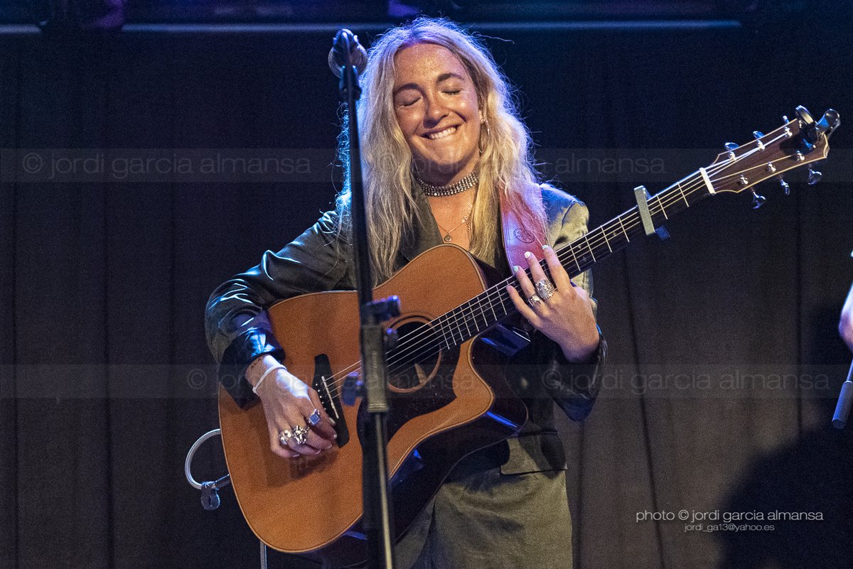 JordiGarciaA's tweet photo. Concierto de @PaulaMattheus #paulamattheus en la Sala @RazzmatazzClubs dentro del @FMillenni 28-05-2022 @Concert__Studio @Rlm_es
@bancomediolanum #concertStudio #FestivalMillenni #gira #tour #music #live #onstage
📷: @JordiGarciaA https://t.co/rYphF1HTqs