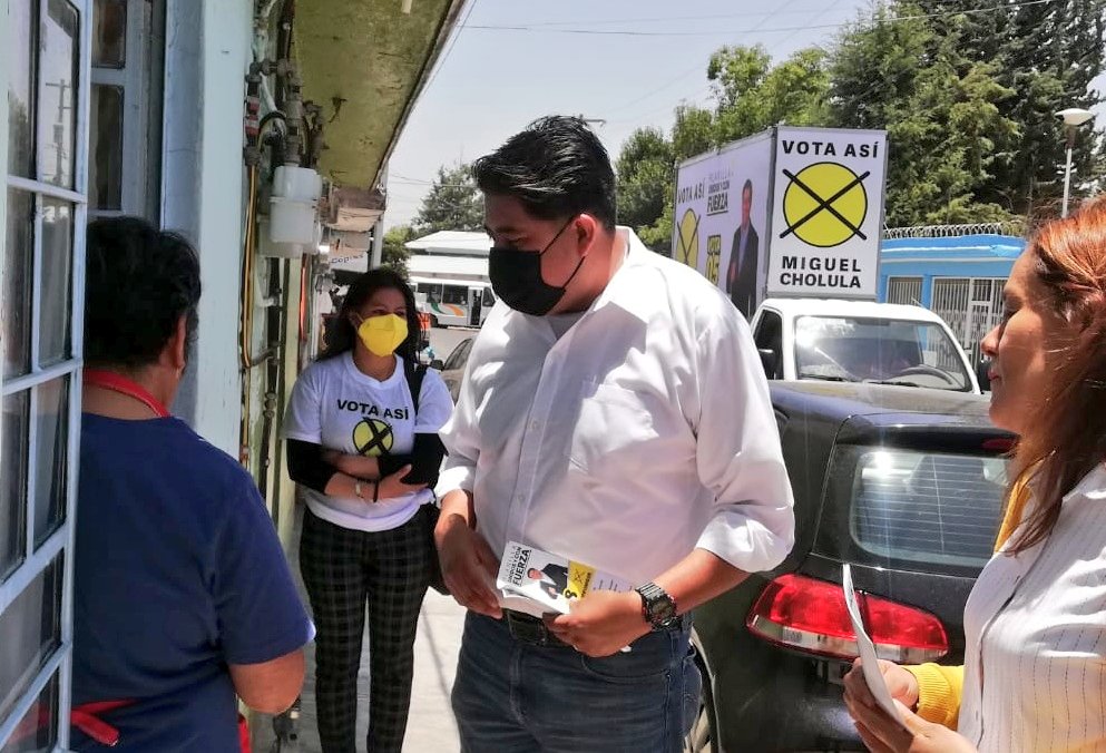 MigueCholula's tweet photo. Seguimos caminando las colonias de #FranciscoVilla, #PinoSuarez y #SanRafael donde presentamos nuestros #8COMPROMISOS entre ellos generar participación y atención ciudadana.
¡Ya NO más, regrese mañana!
🗳️ VOTA por la Planilla #UnidosYConFuerza el 5 de junio https://t.co/C49POk8ypK