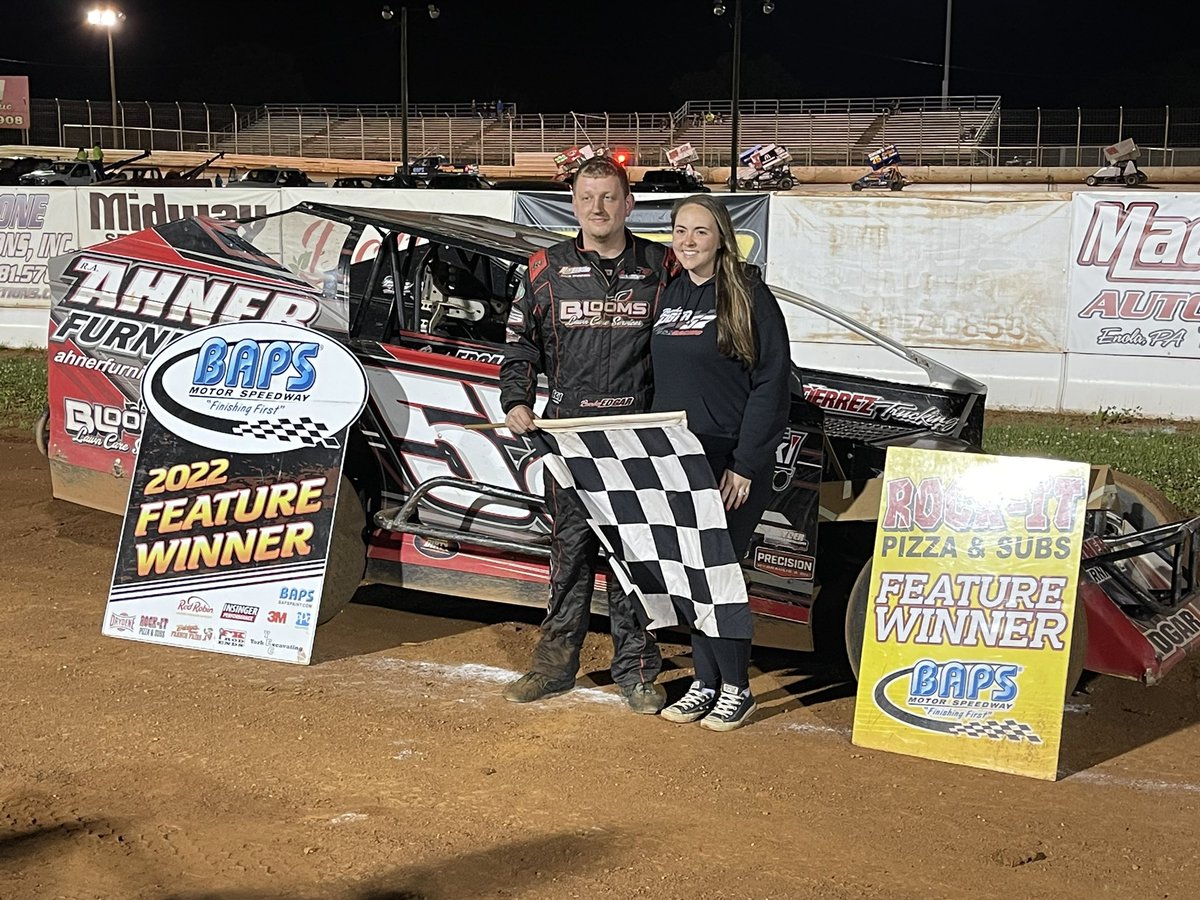 DandRRacing57's tweet photo. Monkey is off the back at Baps. Took the lead with 5 to go and finally parked it @bapsrace @Brandon_Edgar57 @ayooedgar52 @kmsmith7777 @TgetzT https://t.co/7yTDWnTCdn
