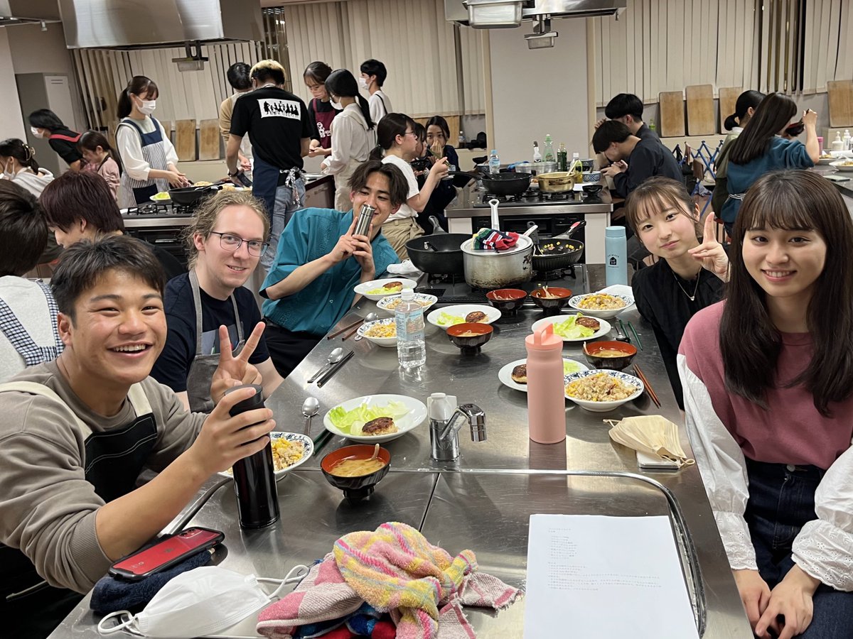 lalalacook's tweet photo. #らくっくご飯
5月２回目の活動は、コーンバターライス・鶏つくね・お味噌汁のメニューでした！バターたっぷりのコーンライスは幸せの味でした…🤤 https://t.co/b42ewRNVxZ