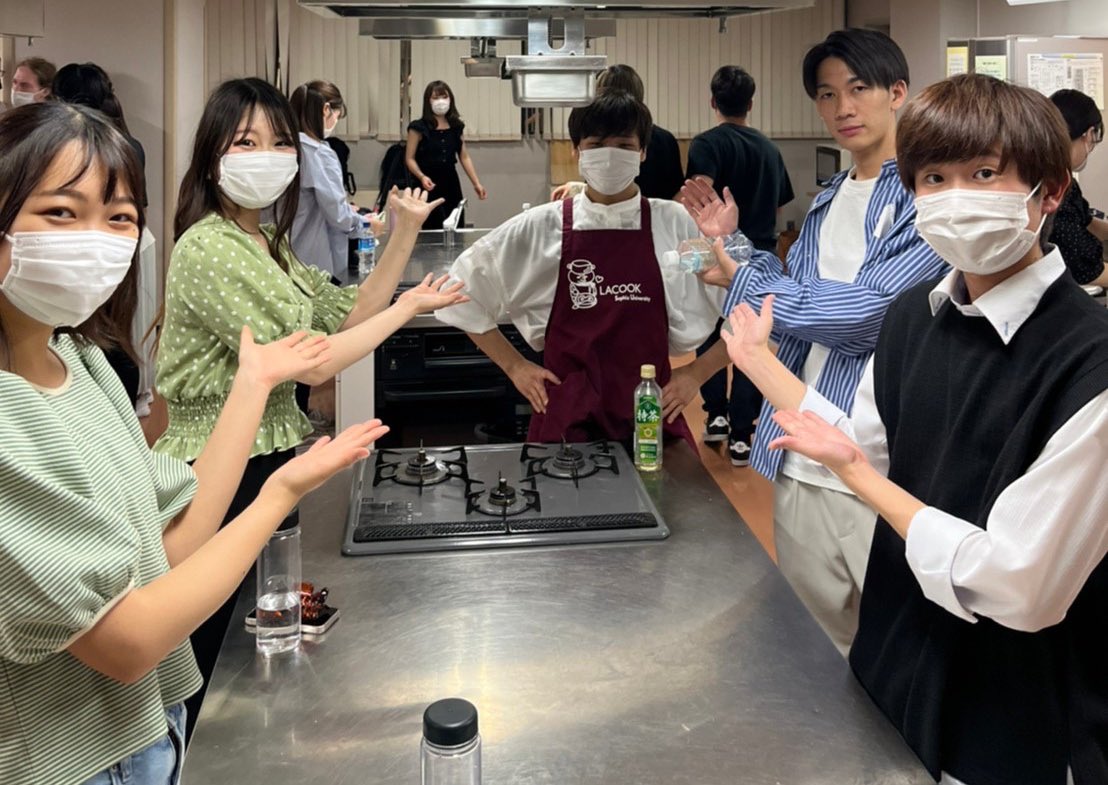 lalalacook's tweet photo. #らくっくご飯
今週の活動のメニューは、キーマカレー・ビシソワーズ・ミルクプリンでした🍛じゃがいもたっぷりのスープ、ビシソワーズはカレーとの相性も抜群でした🙌 https://t.co/5gbjDapqlb