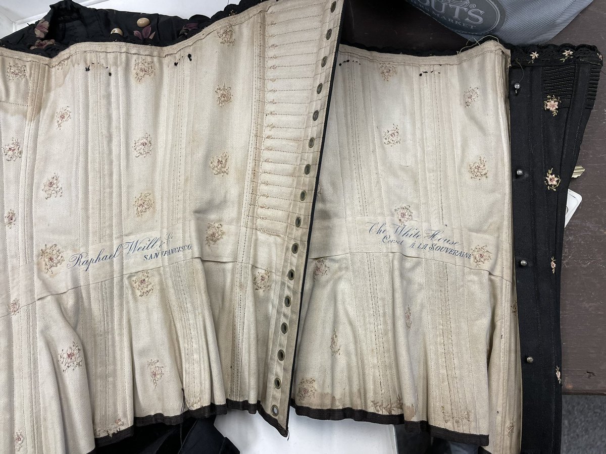 jfenny's tweet photo. For the #historicdress folks, a rare survivor from S F’s first dept store #thewhitehouse #raphaelweil #corset c 1880s https://t.co/Rh8zIoTunN