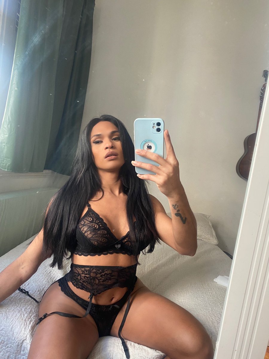 divulgalindas18's tweet photo. A @sophiaoliverofc adora se exibir pra você hahahaha, reparem nesse pernão dela, gostaram? No perfil dela tem muito mais, sigam ela e deem muitos rts https://t.co/rGb42vSXGl