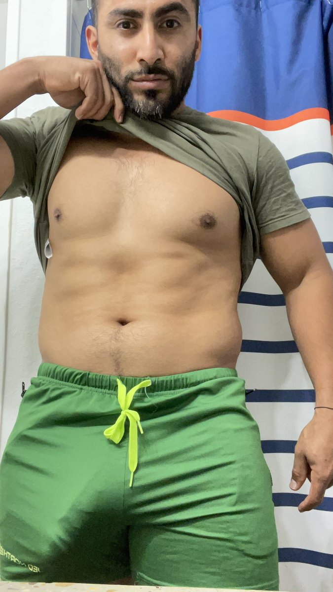 maniac_physique's tweet photo. Because one it’s just not enough 😤 #BigDaddy #alphamale #alpha #onlyfans #buyingcontent #viral #bigdickonly https://t.co/y0upkYyXjE