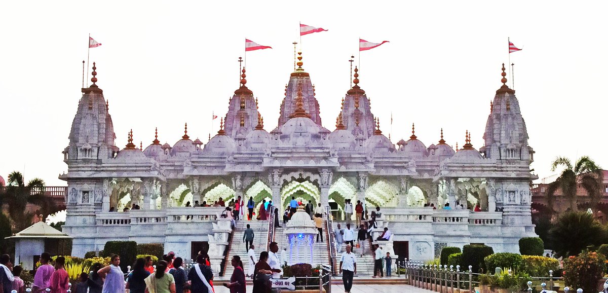 jigar_sitapara's tweet photo. 🙏Jay Swaminarayan 🙏
Swaminarayan temple Bhuj Kutch

#Mobilecliks #photograghy 
#Tample #Mandir #beautiful #Artitect #wonderful @CMOGuj @GujaratTourism https://t.co/iYNb8vhvUV