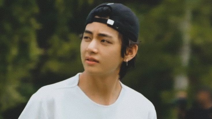 synfor7's tweet image. MILKTEA [#taekookau] 

—short taekook filo au wherein Baste (jjk) fell in love with the new student Niko (kth)

".. kilalanin mo binabangga mo, huh?!"

".. sige ba"