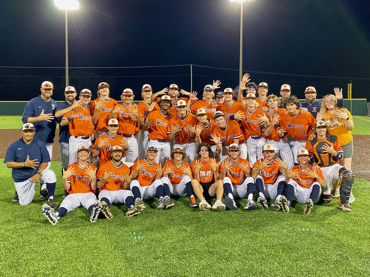 WakelandBaseba1's tweet image. I could not be more proud of this group of young men. Dropped game one, then came back and sweep the day. Guys answered when their numbers were called! On the round five!!! Let’s go boys!!! @5ATxHSBaseball