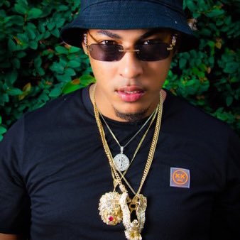 BadBoyRom's tweet photo. #NewProfilePic https://t.co/QHpoOSPUcJ