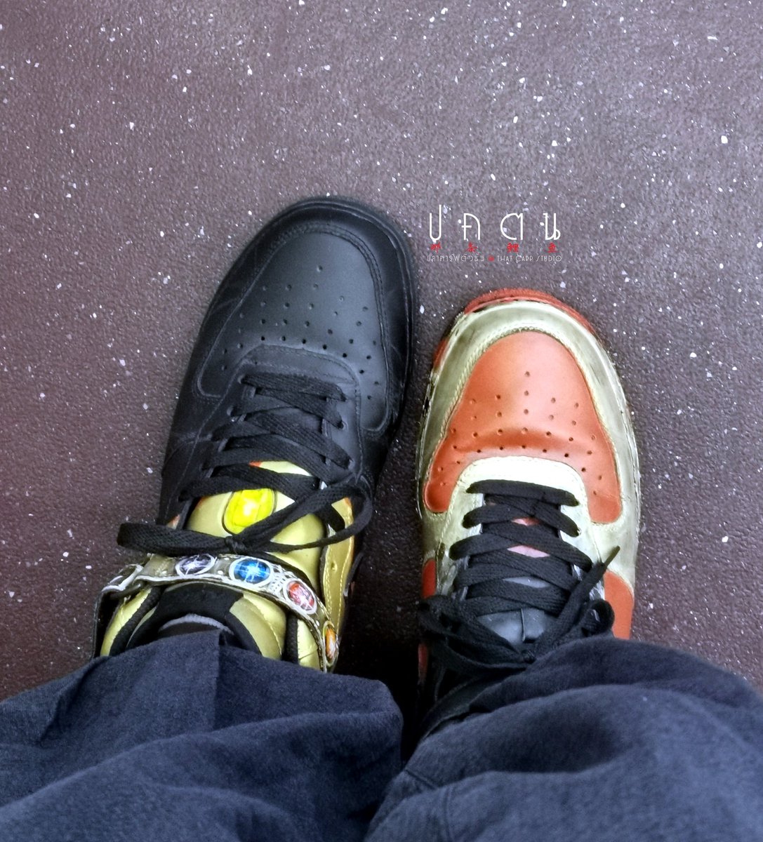 mandodari_th's tweet photo. ใส่ข้อมือถักเอง
ใส่เสื้อออกแบบเอง
ใส่รองเท้าเขียนเอง
เออ ความสุขบางอย่างมันก็หาจากตัวเราเองนี่แหละ #ปลาคาร์ฟตัวนั้น https://t.co/TFgDvUz4gr