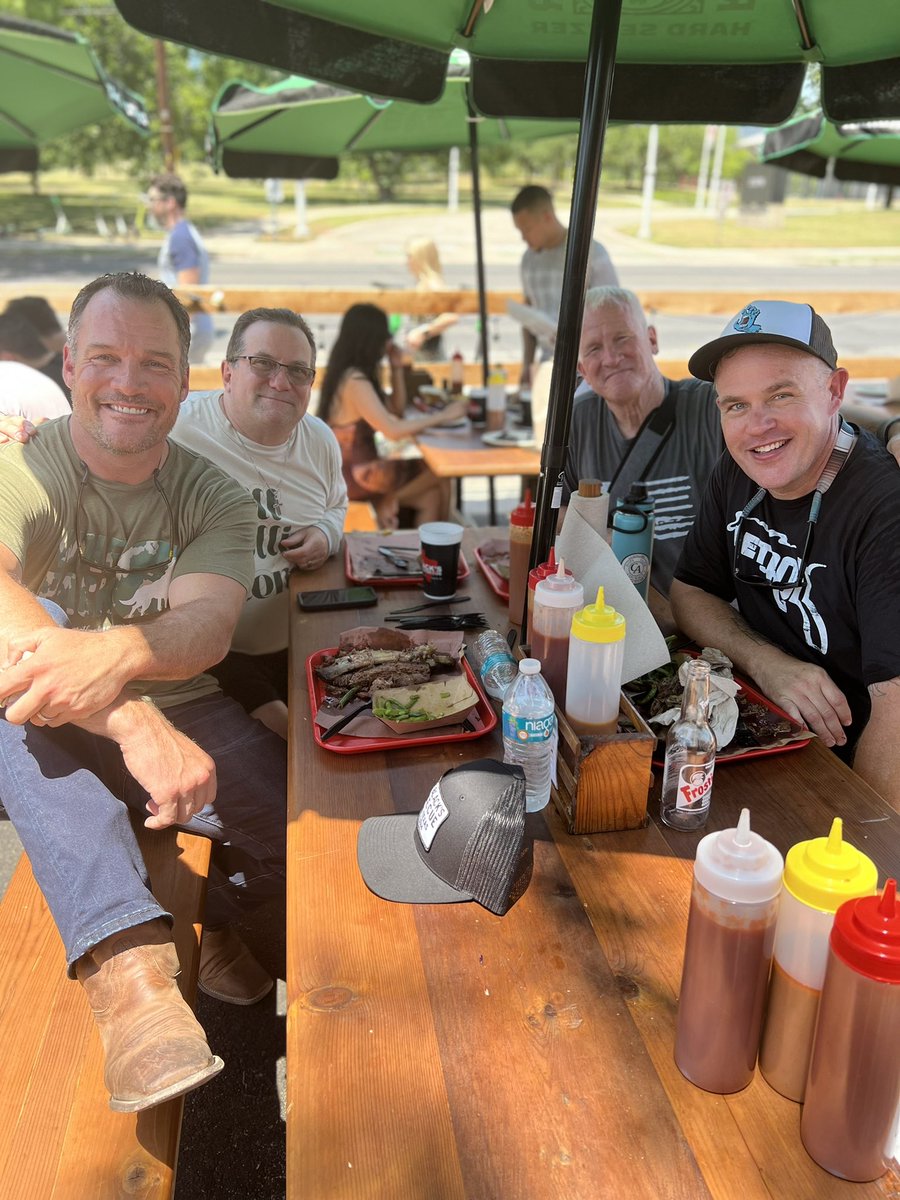 bigrig08298302's tweet photo. Fellowship is always better with Texas BBQ https://t.co/ZvOpKKmhos