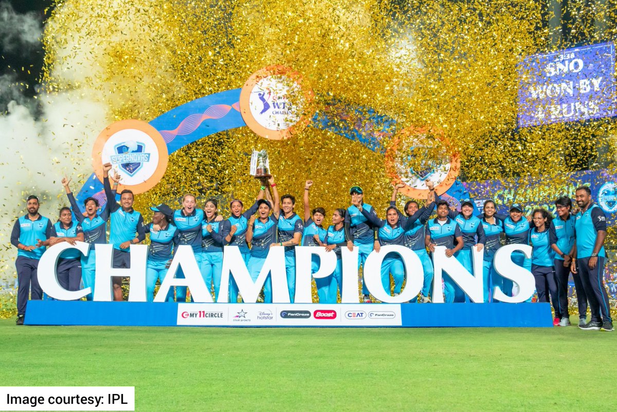 mipaltan's tweet photo. Supernovas are the #WomensT20Challenge 𝐂𝐇𝐀𝐌𝐏𝐈𝐎𝐍𝐒 🏆🥳

Congratulations on the title, @ImHarmanpreet &amp; Co. 💙

#SNOvVEL #WT20Challenge @IPL https://t.co/rliwbO7FeD
