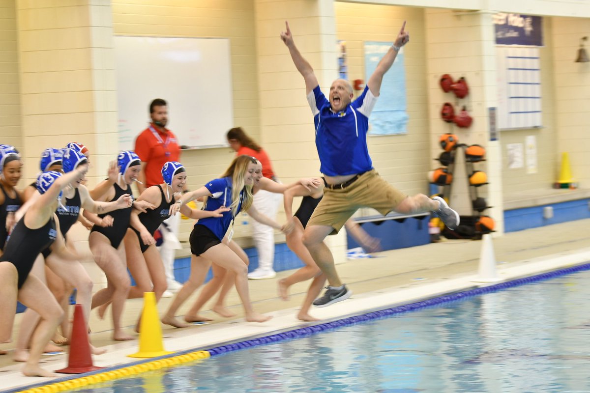 patterson12hawk's tweet photo. @CurtisWaterPolo @ourvikingnation Curtis with the win. 2022 champs.7-5 over Bainbridge Island HS. https://t.co/C58m09BT0h
